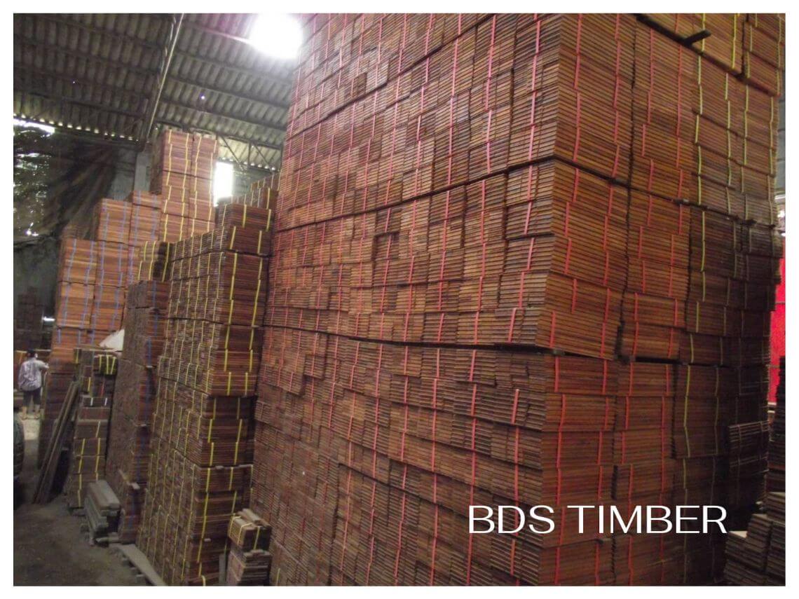 พื้นไม้แดง ปริมาณการผลิตกว่า 3,000 ตร.ม. BDS TIMBER